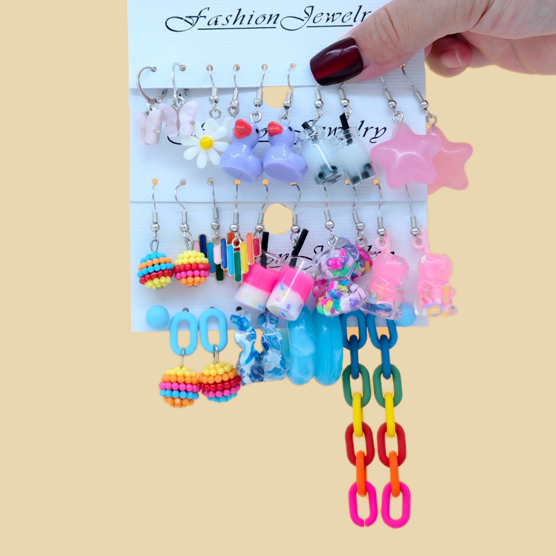 Moda transfronteriza de venta caliente de dibujos animados animales de caballo blanco resina de margarita simulación de alimentos donut auriculares multi-pieza conjunto