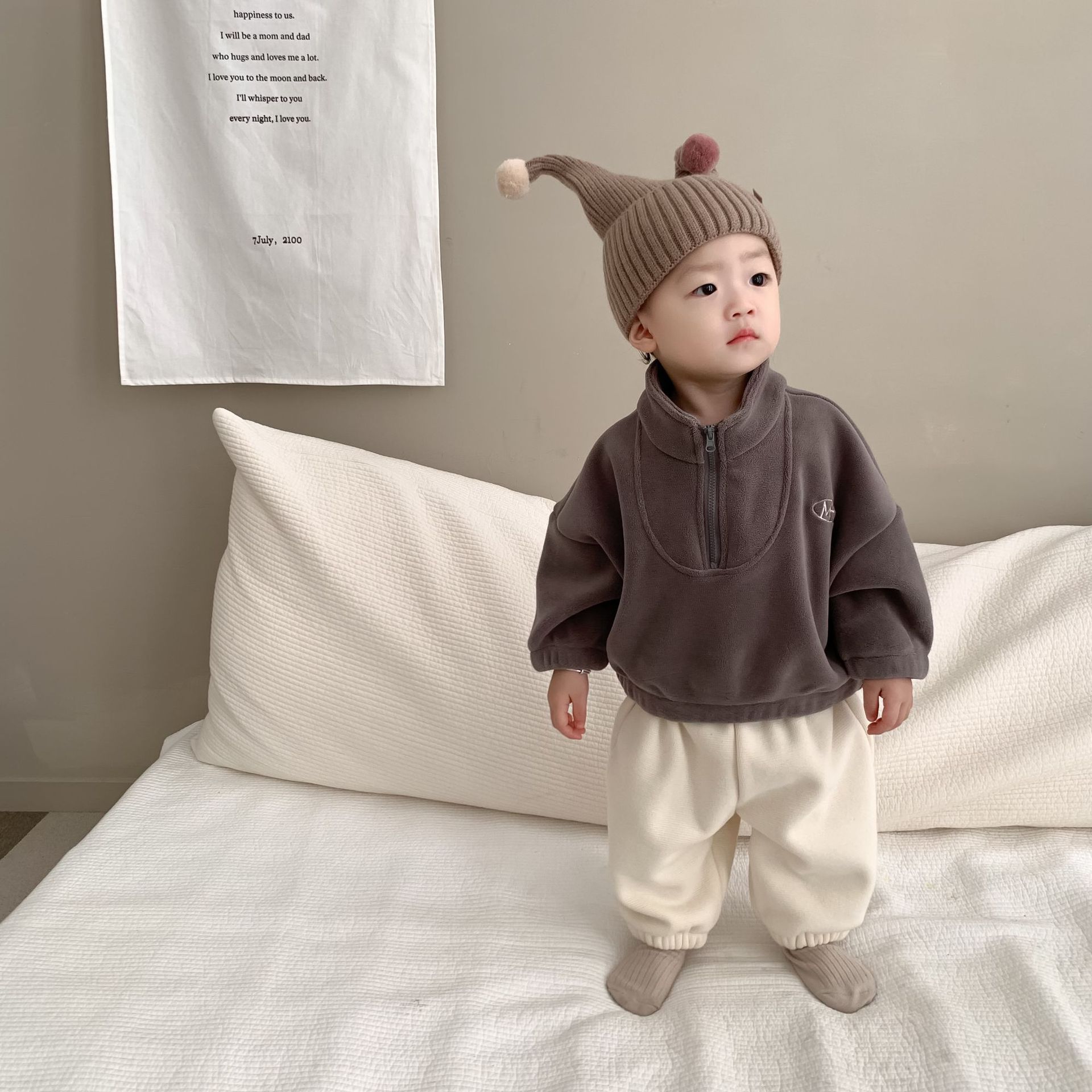 Ropa de primavera y otoño para niños, ropa infantil de estilo coreano, ropa para salir de paseo, conjunto de dos piezas de sudadera y pantalones deportivos para niños, conjunto de otoño para bebés.