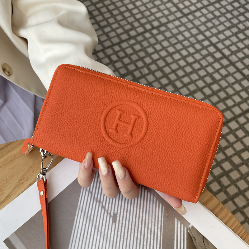 Genuine Leather Long Wallet for Women 2025 New Large Capacity Multi-Card Slot High-End Clutch Bag Wrist Mobile Phone Bag Zipper