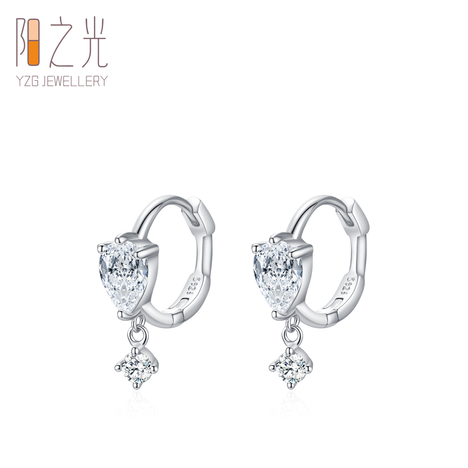 Elegant small design earrings with zircon
