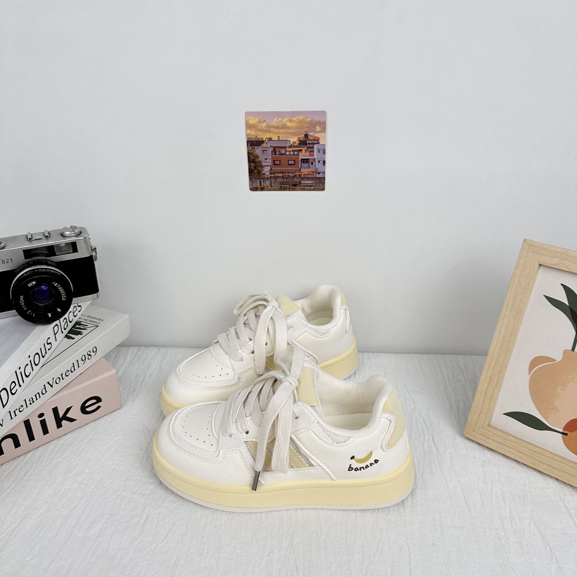 Zapatillas de plataforma de onda lejana para mujer 2025 nuevos zapatos blancos de todo fósforo de primavera y verano zapatos de pan casuales de estilo femenino dulce generación