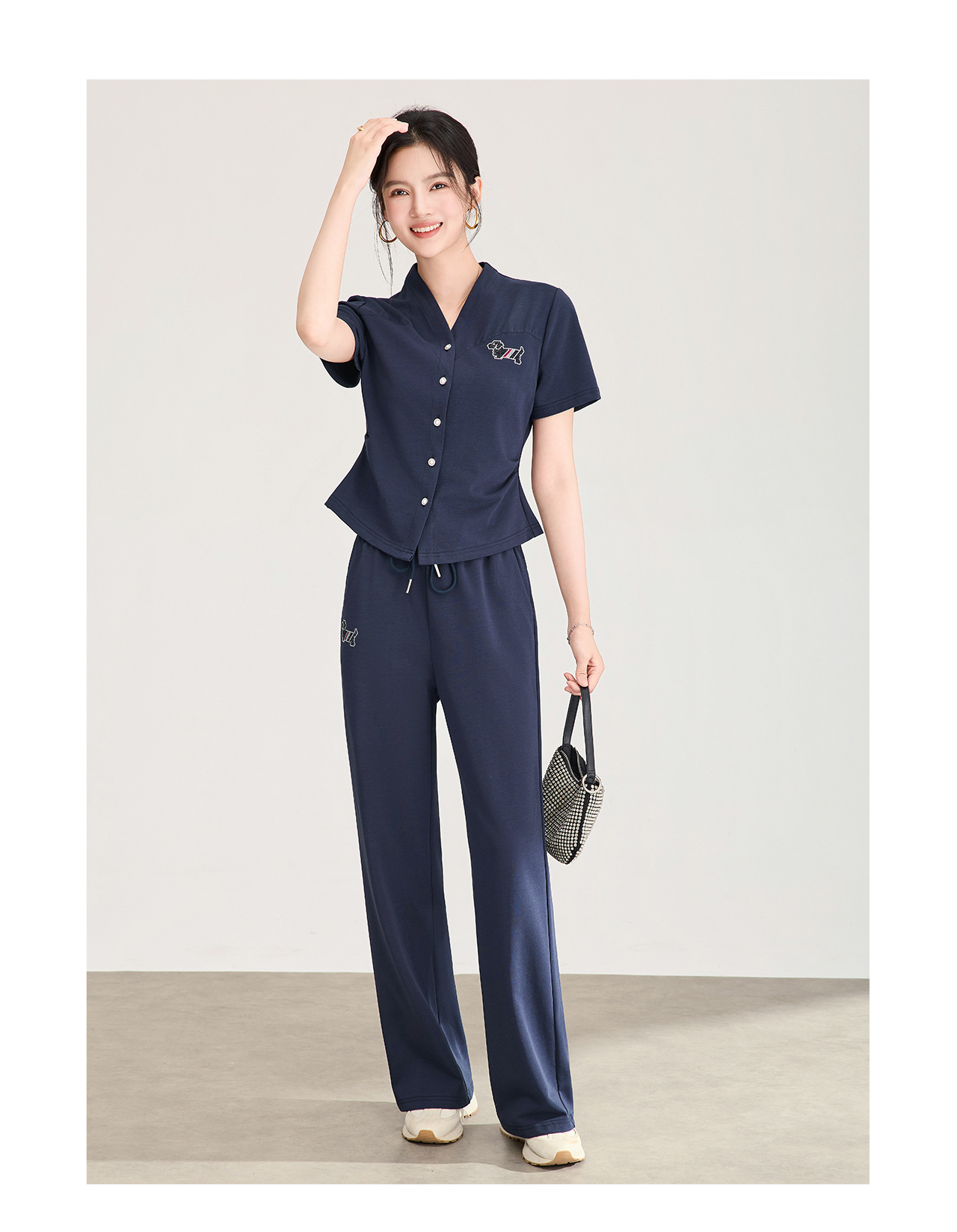 Bộ thể thao nữ mùa hè áo thun cổ tròn tay ngắn + quần ống rộng cao cấp — màu xanh navy chi tiết 12