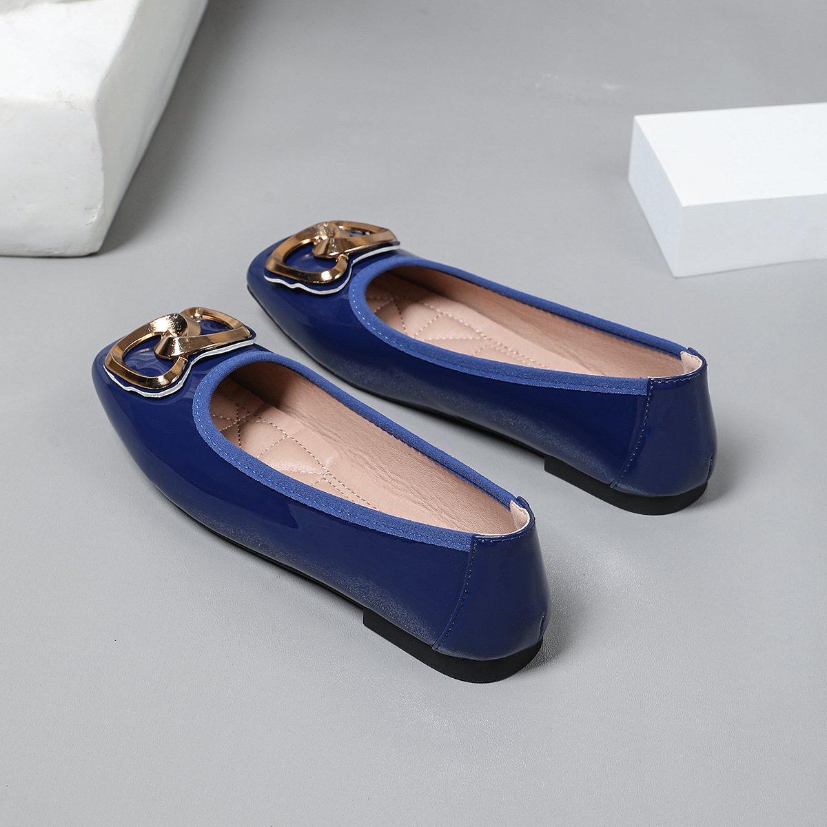 Cross-border Women's Ballet Flats 2026 New Model, Shallow Soft-soled Flat Square-toed Versatile Large-size Loafers_vogvips.com