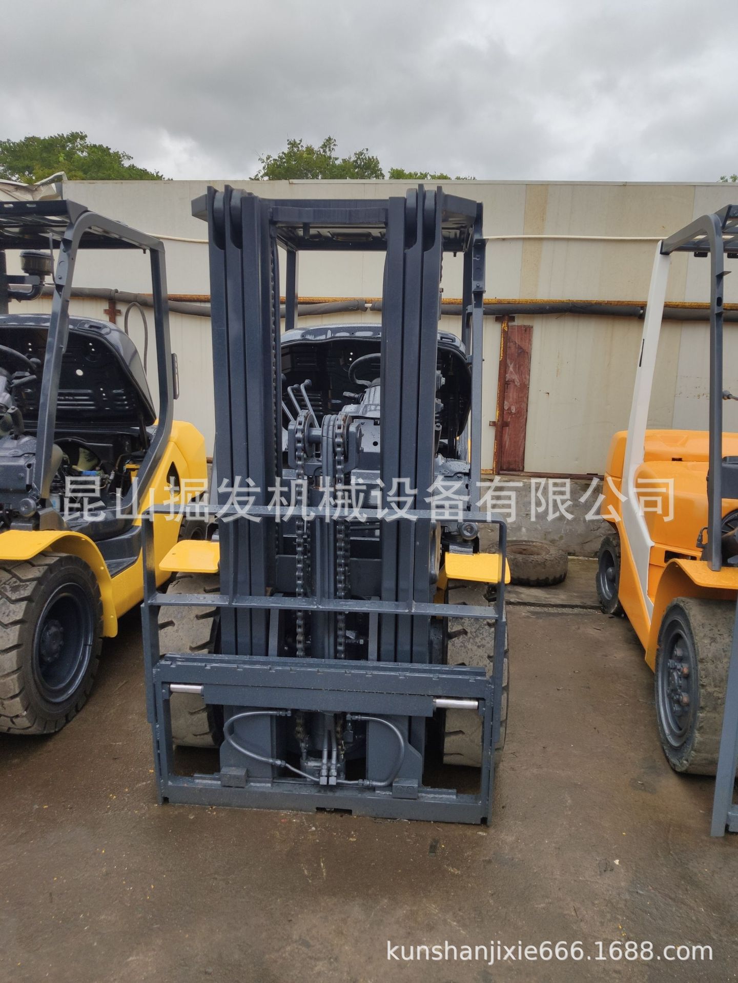 4吨小松叉车 Japan komatsu FD40 Forklift 二手柴油小松4吨叉车