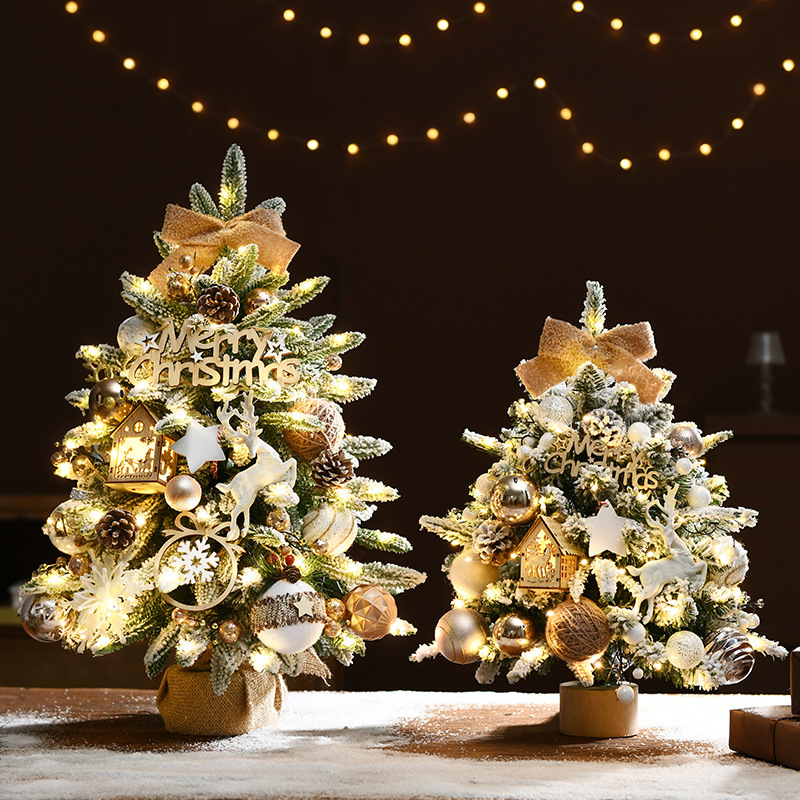 Hong Kong Heng Comercio exterior Corea del Sur nuevo pequeño árbol de Navidad traje de hojas mixtas decoraciones de Navidad nieve árbol de simulación
