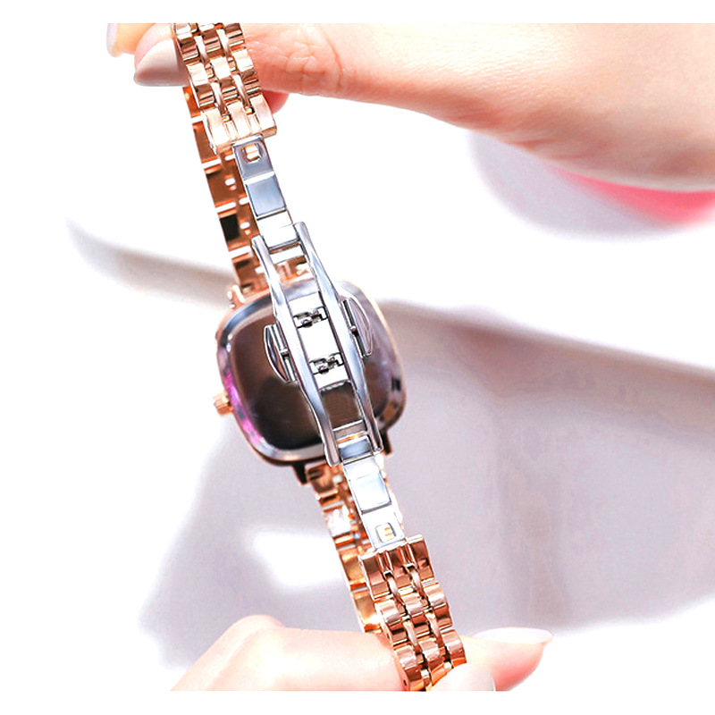 �������¿��С�����ִ�Ůʿ�ֱ�ʱ��˫����ʯӢ���������ƿ���