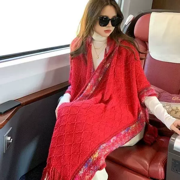 New ethnic style travel colorful knitted cape with tassels and hood, fashionable shawl for travel photography, warm and versatile