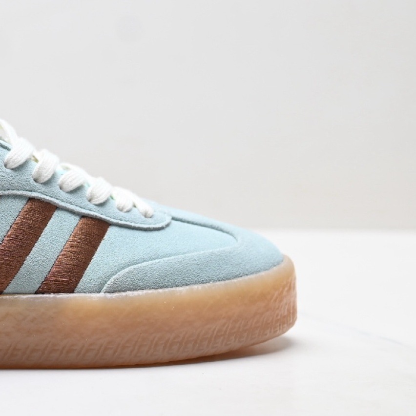 Real shot consultation customer service-8