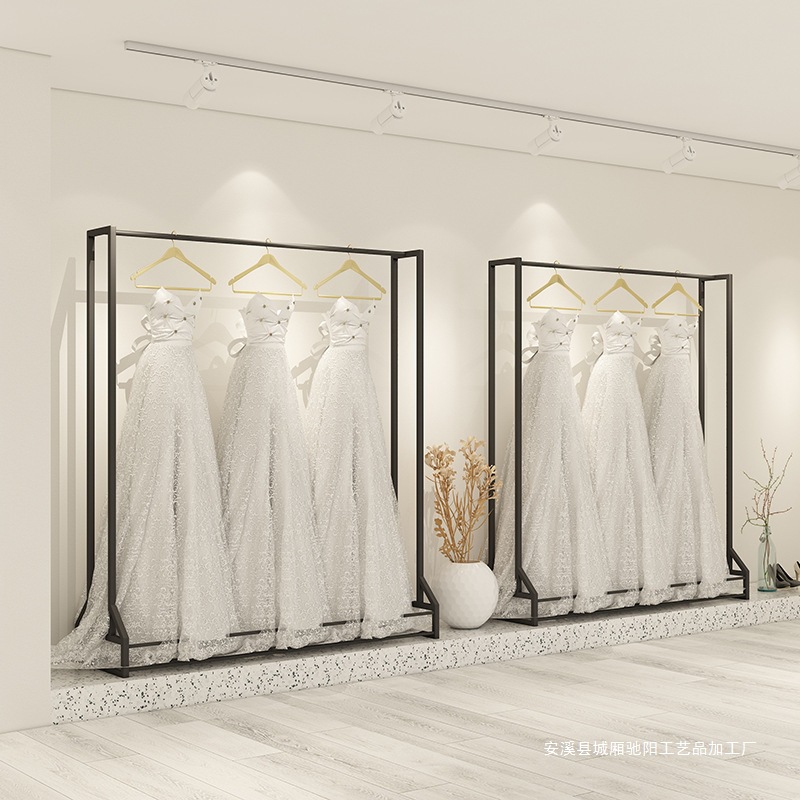 婚纱架子落地式影楼工作室秀禾服展示架黑色礼服店挂衣架铁艺金色