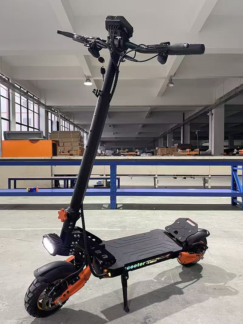 New Cross-Border 11inch Off-Road Electric Scooter with Lithium Battery, Foldable Electric Vehicle for Driving and Commuting, Two-Wheeled Electric Bike