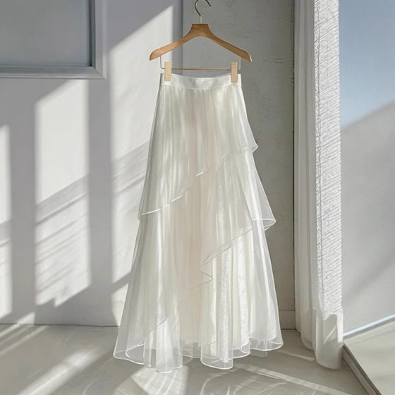 high quality! This year's popular explosions skirt unique beautiful high-end temperament white mesh skirt women