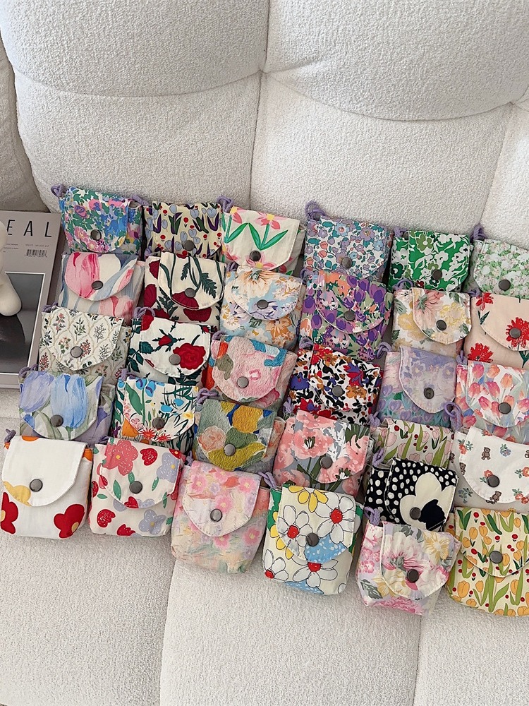 44113 Portable Small Mini Storage Bag Cute Floral Portable Student Sanitary Pad Storage Bag