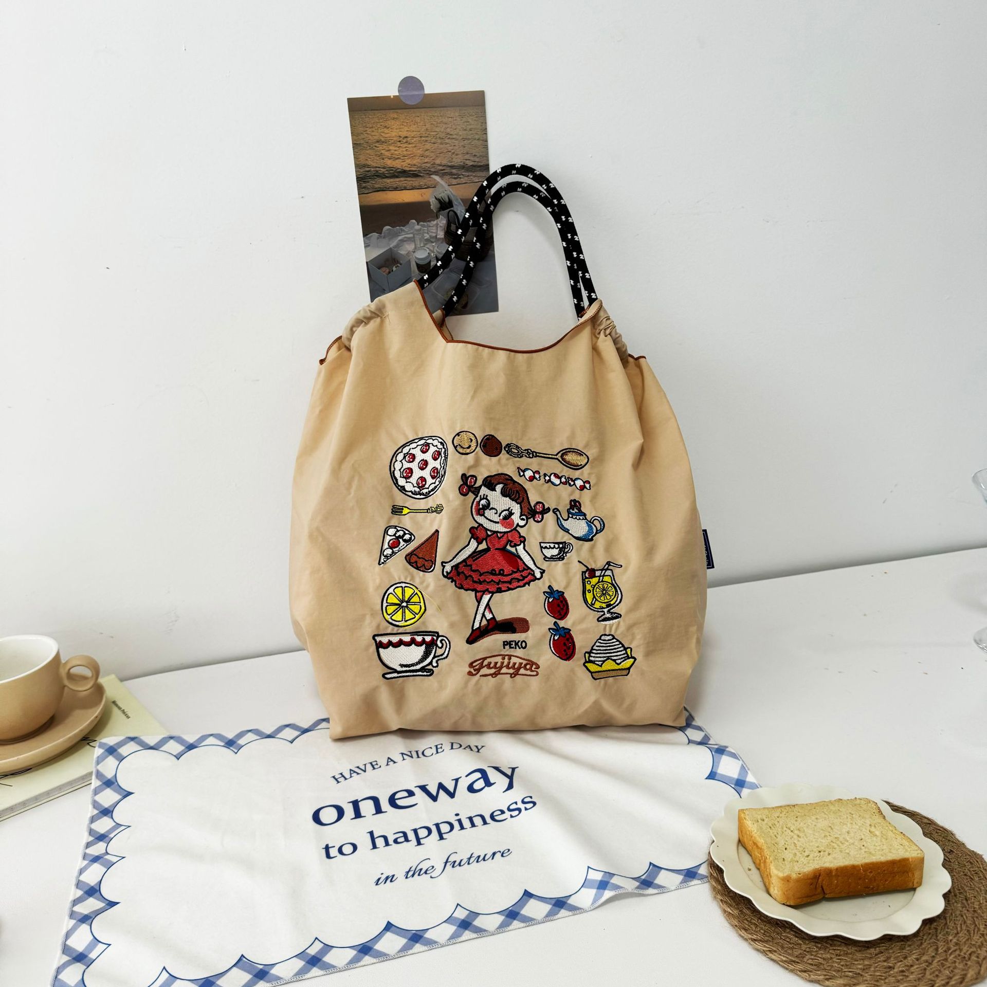 厳選ネット赤同項日系ボールチェーン刺繍レジ袋女性ファッション小衆大容量シングルバッグ潮