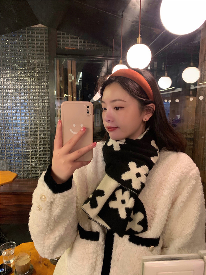 Women's Korean Style Flower Knit Scarf display picture 3