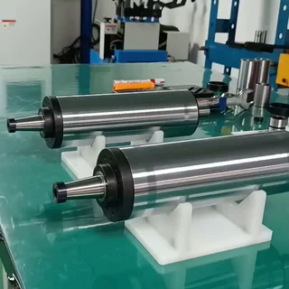 1.5KW圆形水冷高速电主轴小功率40000转3千瓦精密雕刻雕刻机