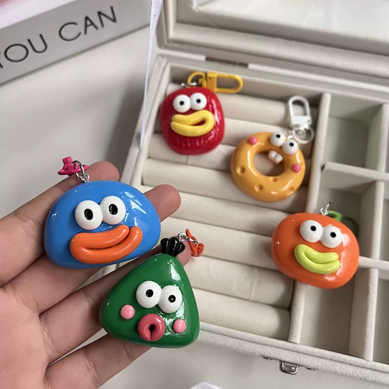 Cute keychain, pendant, doll for elementary school students, backpack for beloved, bag decoration, accessory