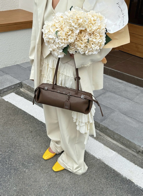 本革脇の下ショルダーバッグ、オートバイスタイル通勤バッグ、フレンチニッチユニークダックスフンドバッグ、レトロ多用途レディースバッグ、クロスボディバッグ|undefined