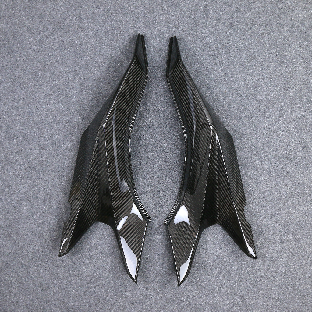 Dedicated to the new BMW BMW S1000XR seat lower side plate carbon fiber shell motorcycle modification accessories