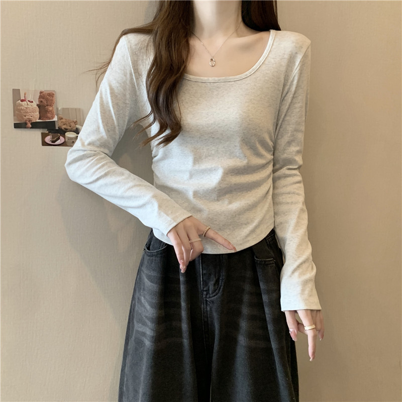 雰囲気の新しい秋の服の中には方襟の底のシャツの女性の服のデザイン感の上着の長袖の肩のtシャツの女性のタイプがあります。|undefined