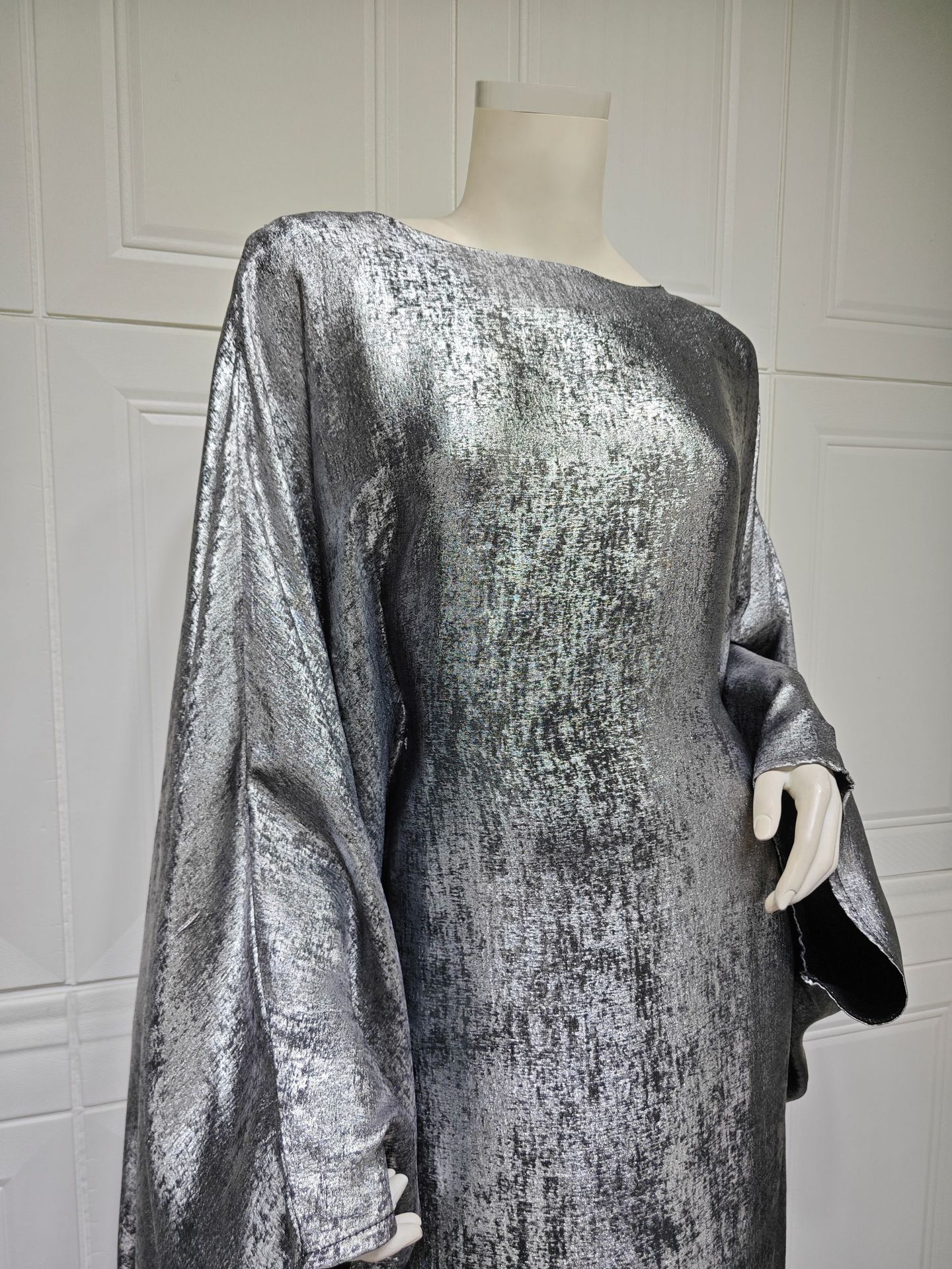 Damenbekleidung moderne muslimische Mode silbernes heißes weiches Abaya-Kleid_voghion.com