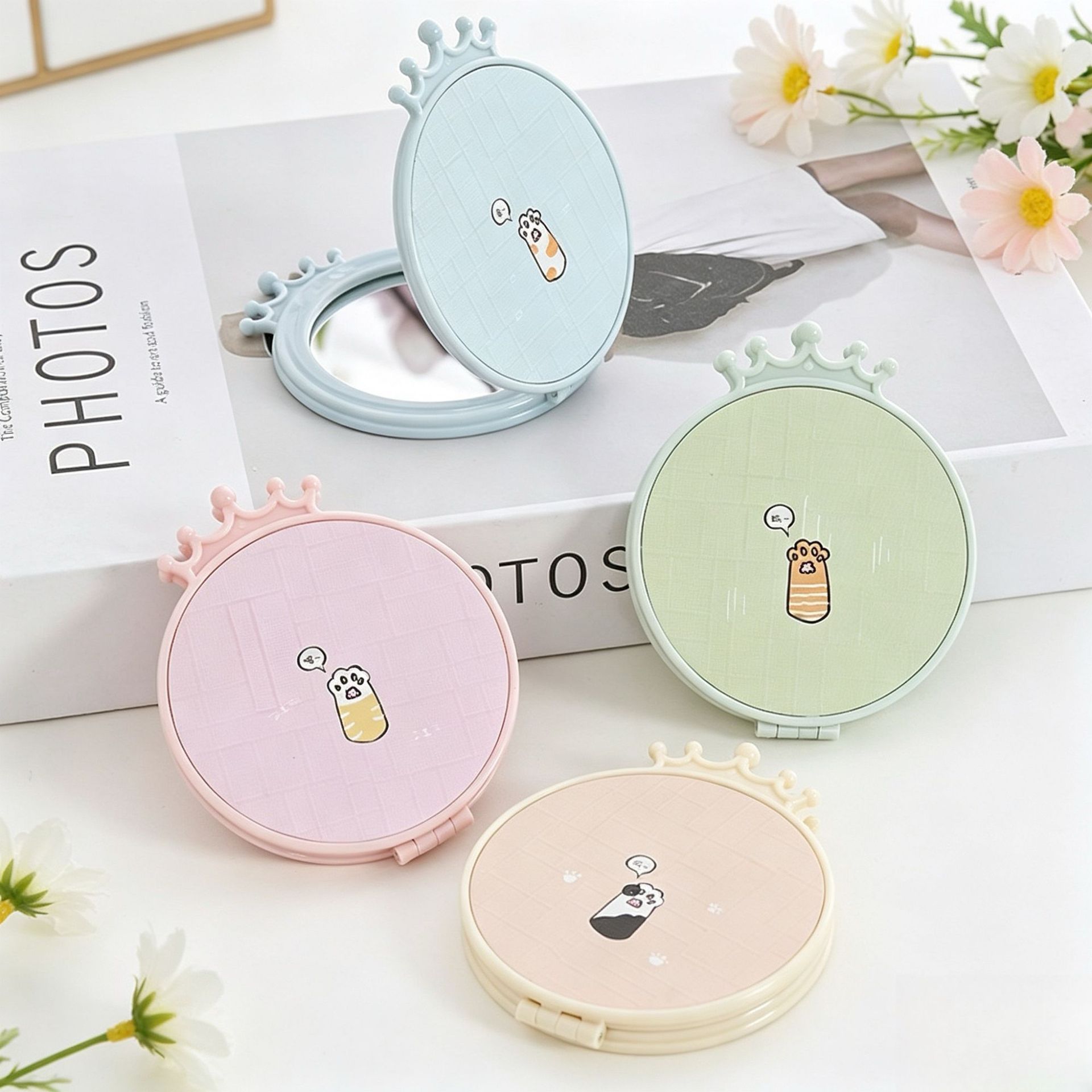 Espejo de Maquillaje Portátil Animado de Vidrio Redondo Mini