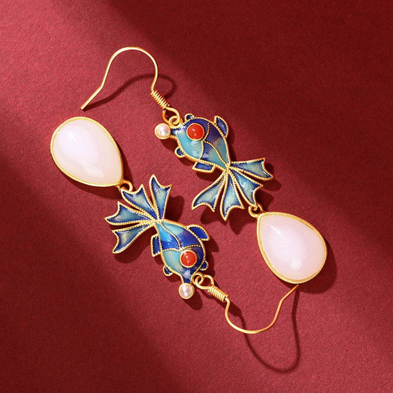Design elegant earrings from Khotan district white jade