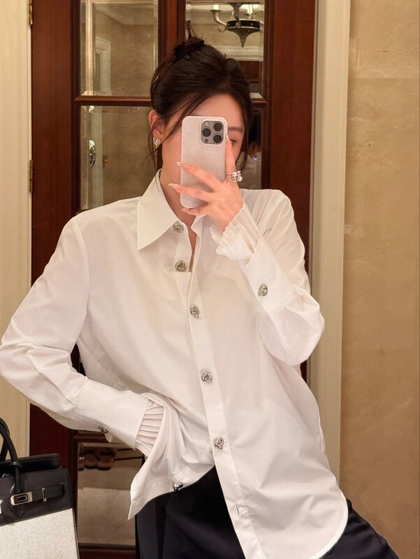 Autumn and Winter New Style French Cotton Shirt with Special Button Cuffs and Heavy-Duty Pressed Silk Lapel Top 104