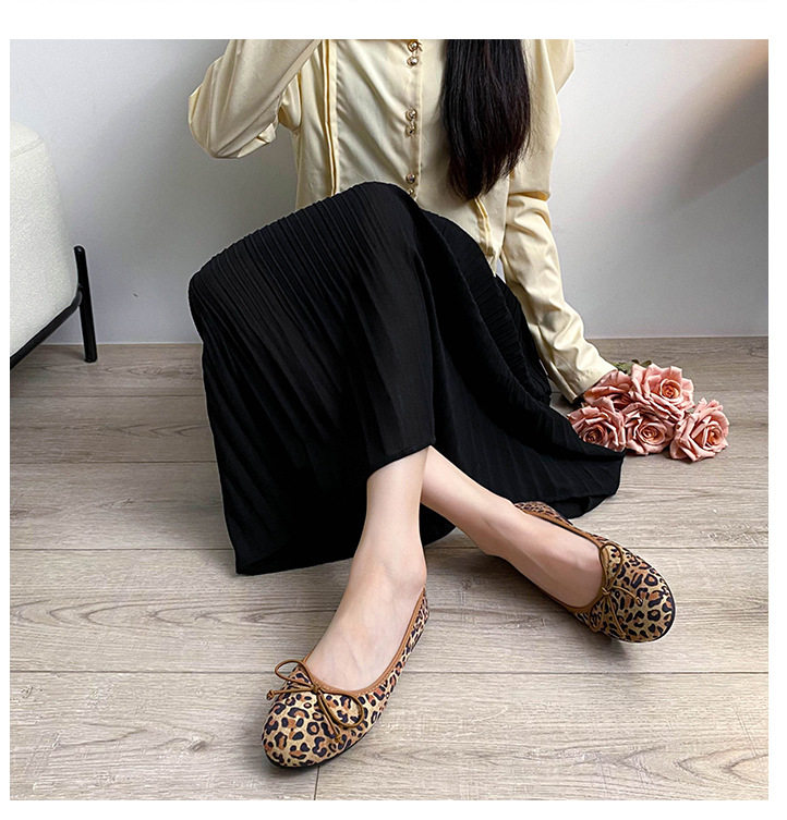 Giày cao gót nữ mũi vuông họa tiết da báo thắt nơ, gót thấp 1–3 cm — Vân báo chi tiết 21
