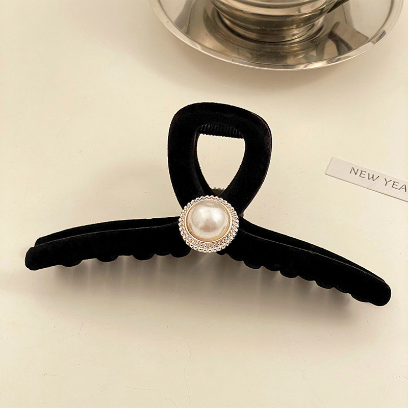 Pinza de pelo esmerilado negro horquilla femenina celebridad de Internet 2023 nueva Cabeza trasera clip de tiburón pelo Chuck clip de pelo tocado