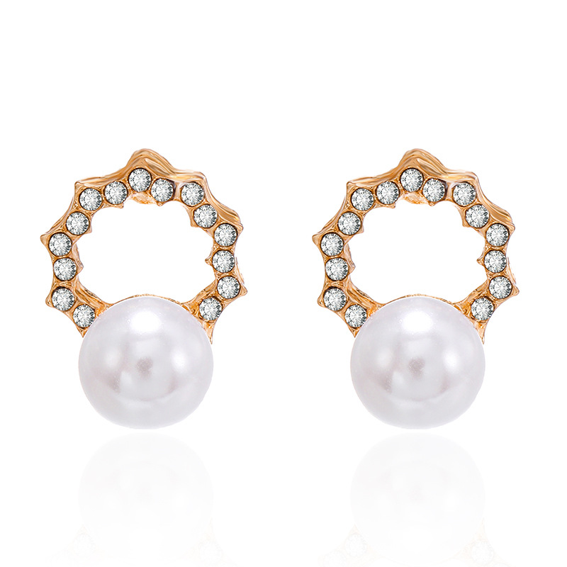 Korea Simple Pearl Geometric Diamond Earrings display picture 5
