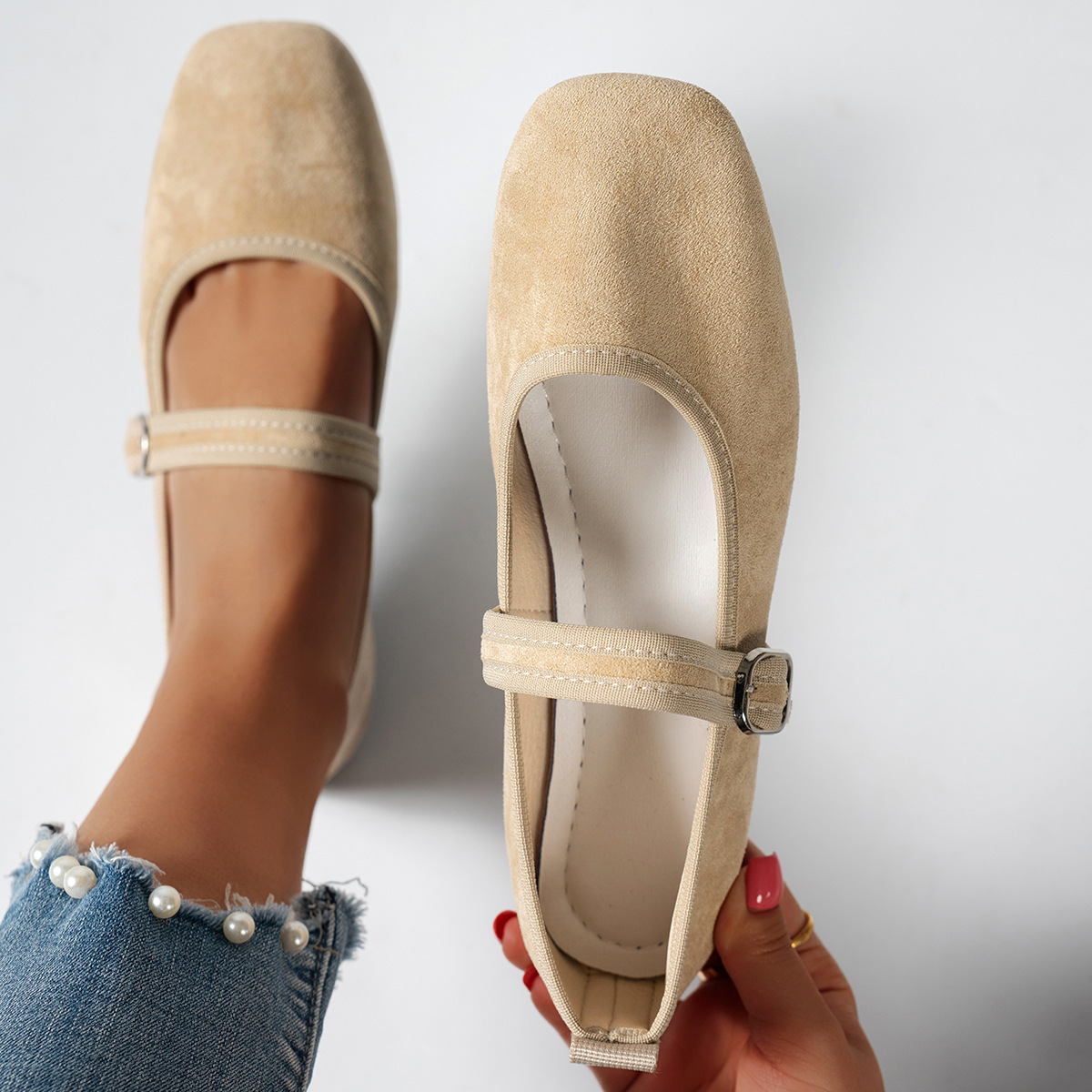 Zapatos retrógrados de cabeza cuadrada de mujer, zapatos de hebilla de talón bajo, dos zapatos de mujer para viajes literarios