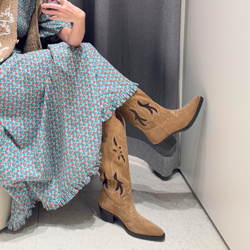 Brown High-Top New Style Height-Increasing Fashion Boots, Retro Pointed Toe 2026 Spring and Autumn Western Cowboy Boots, Embroidered Knee-High Boots Brown High-Top New Style Height-Increasing Fashion Boots, Retro Pointed Toe 2026 Spring and Autumn Western Cowboy Boots, Embroidered Knee-High Boots