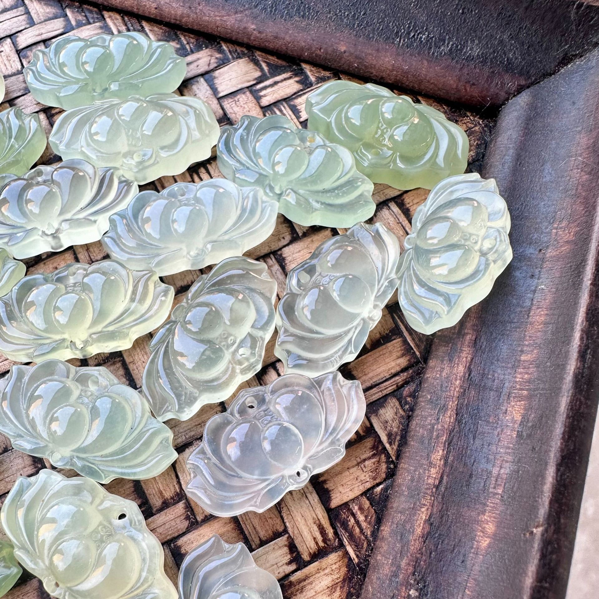 Pendant jade, wholesale