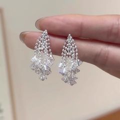 高級年齢軽減新しい花火ジルコンイヤリング、ユニークでクリエイティブなフルダイヤモンドマイクロ象嵌イヤリング、925シルバー針イヤリング