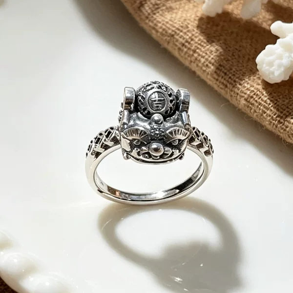 Yun Chao Xuan S925 Sterling Silver Vintage Style Auspicious Pixiu Lucky Fortune Ring with Open Design