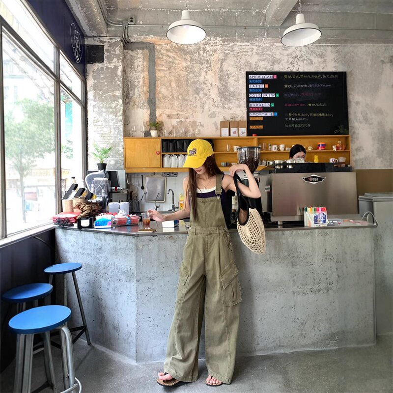 Real Shot of American Style Slim V Neck Vest + Retro Workwear Style Denim Overalls Fashion Suit for Women 84513