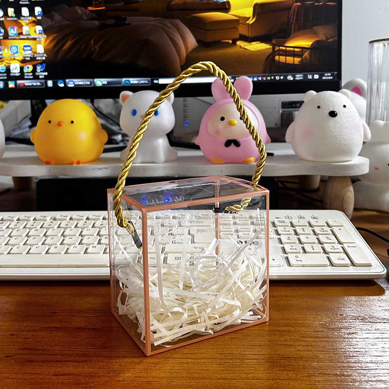 Gift box with raffia