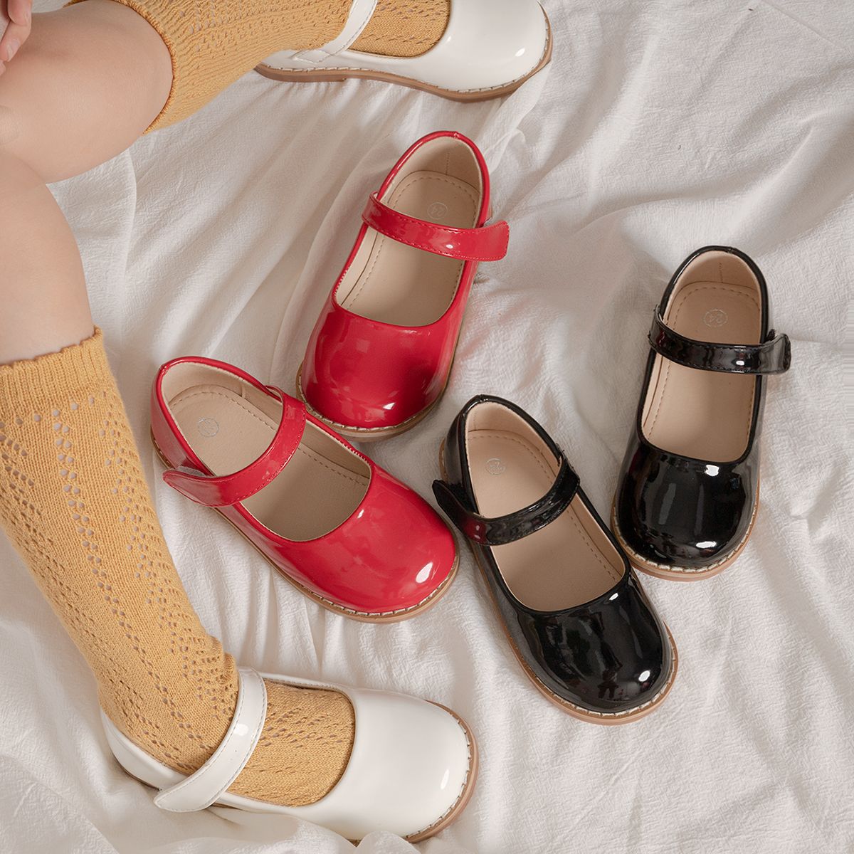 Girl's Elegant Solid Color Round Toe Flats display picture 1