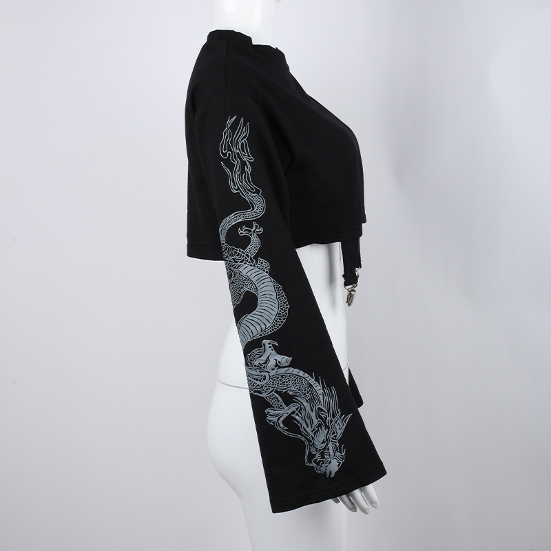Felpa corta corta con stampa drago nera e scollo rotondo estivo ins2022 per donna_voghion.com