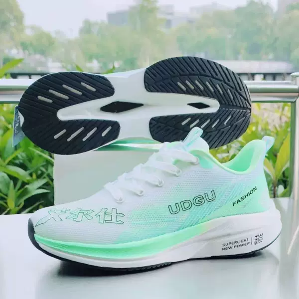 Domestic Udgu Ultra-Light Shock-Absorbing Comfortable Running Shoes for Men and Women, Mesh Breathable Hollow-Out Sports Shoes for Older Children, Men, and Women