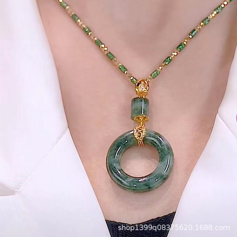 Nueva suerte flor colgante imitación de las mujeres Hetian Jade manzana verde ópalo incrustaciones COLLAR COLGANTE de alto grado diseño
