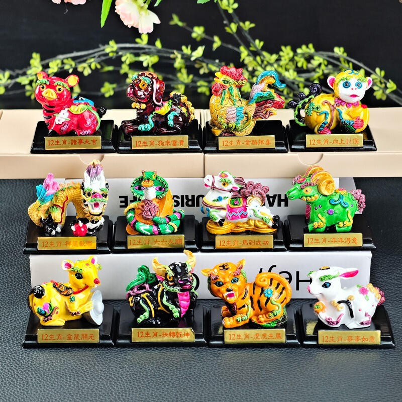 Painted resin 12 zodiac full set of rat, ox, tiger, rabbit, dragon, snake, horse, sheep, monkey, chicken, dog, pig Chinese style 12 Zodiac ornaments