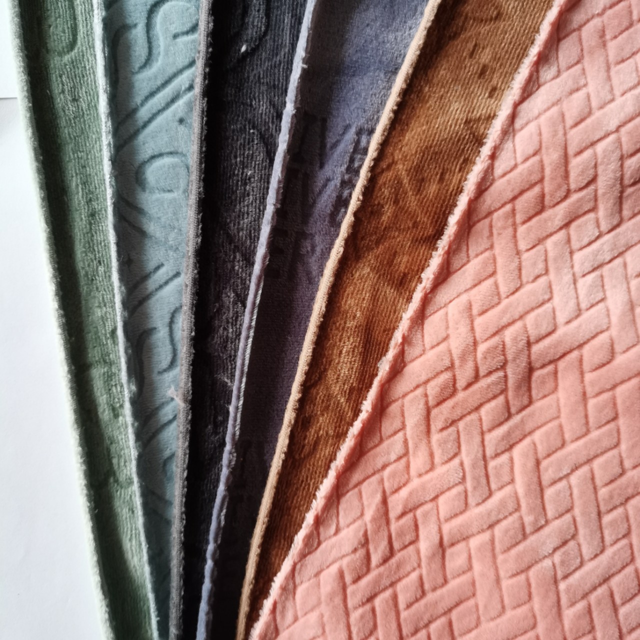 牛奶绒面料牛奶绒烂花面料秋冬牛奶绒睡衣家居服牛奶绒毯子花型