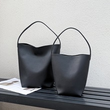 ROW家新款小众设计极简水桶包高质感牛皮大容量手拎单肩托特包女