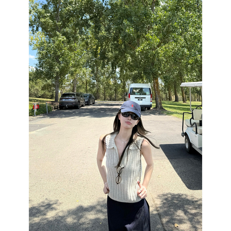 YUYUREAL French Romantic Madeira Old Money Style Hollow Knitwear Vest Women's Spring and Autumn Inner Base Shirt