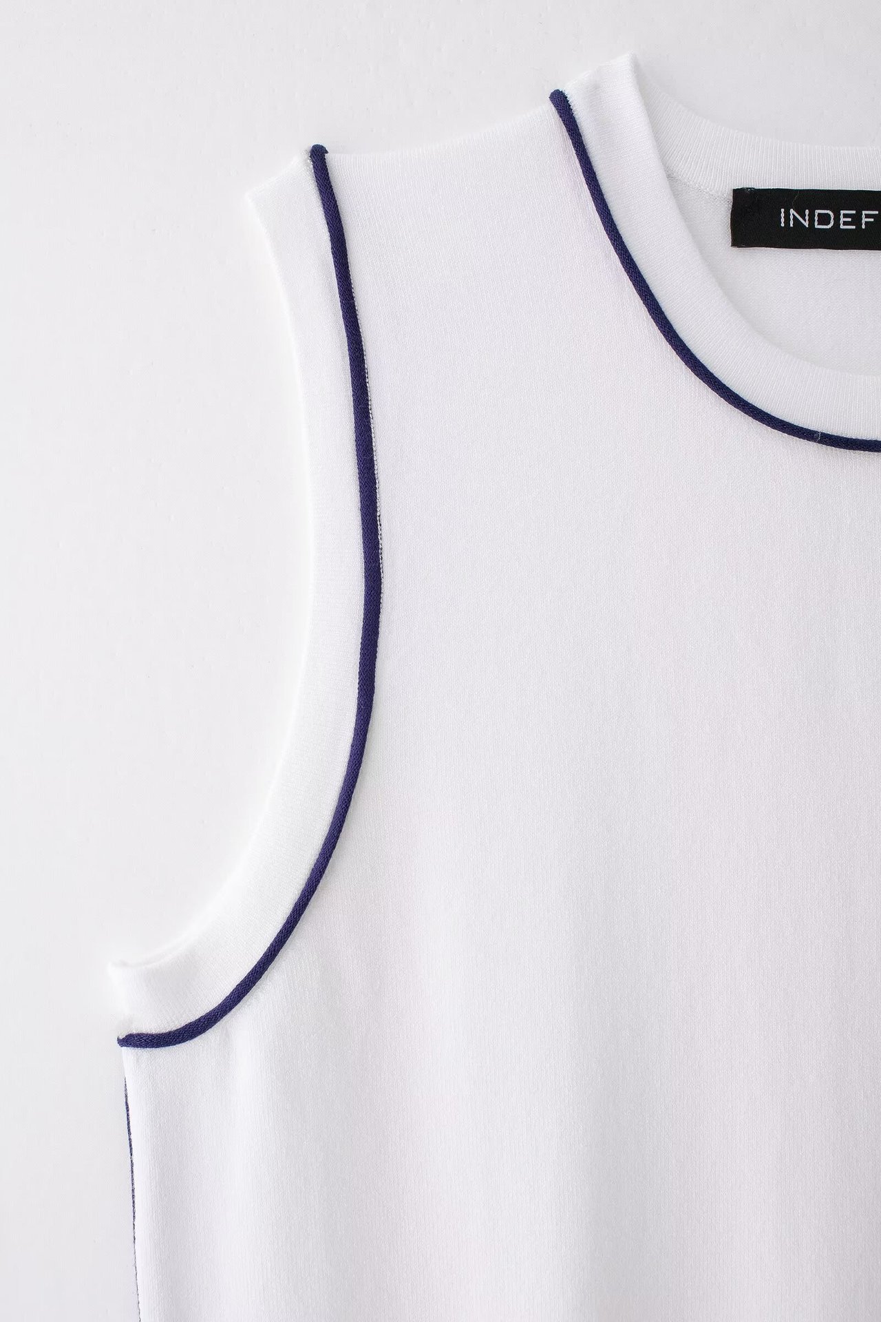 Vêtements pour cheveux extérieurs 2024 été nouvel article haut à aiguille plate à bordure de couleur contrastante pour femmes_voghion.com