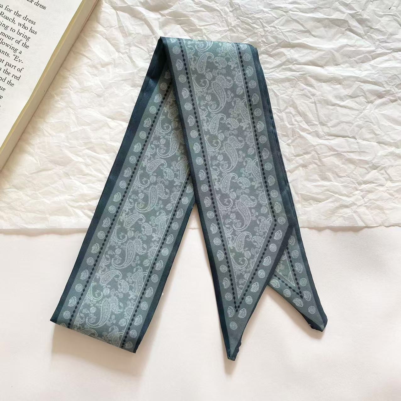 Темно-зеленый тотем