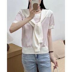 怠惰な風のストールは丸首の半袖のtシャツを持っています。