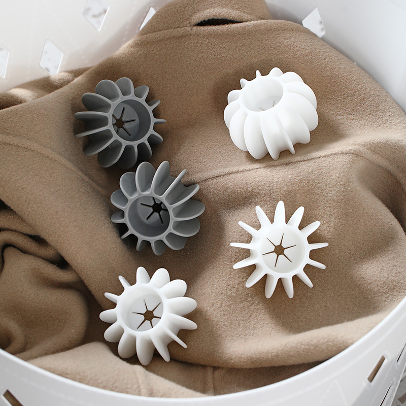 Japanese anti-tangle laundry ball household magic decontamination cleaning ball washing machine wash clothes to prevent knotting washing ball