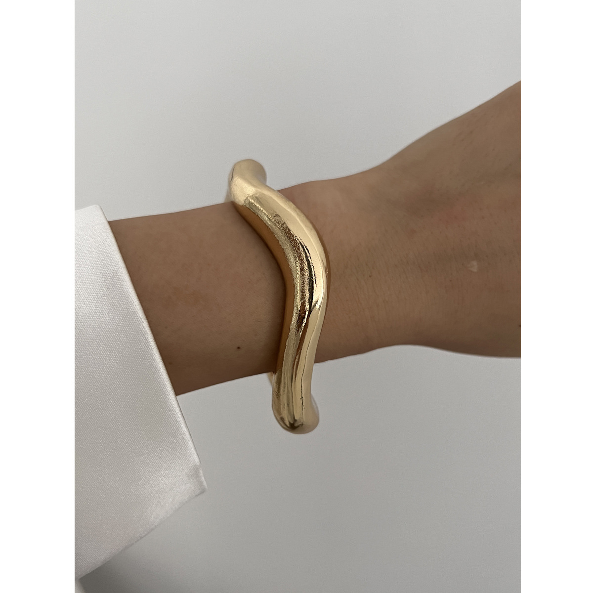 20g Weight Bangle Classification Alloy Chain Material 1 Piece Quantity Holiday, Daily Occasion Alloy Material Solid Color Pattern Women's Gender Plating Design Exaggerated Style Exaggerated Solid Color Alloy Wholesale Bangle 6